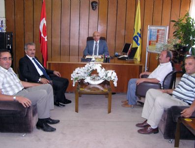 Ak Parti Malatya Milletvekili Mustafa Şahin Ptt`yi Ziyaret Etti