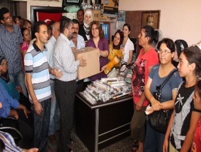 Ak Partili Kadınlar Engellilere Erzak Yardımında Bulundu