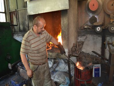 Alaplı’da Demircilik Mesleği Yaşatılmaya Çalışılıyor