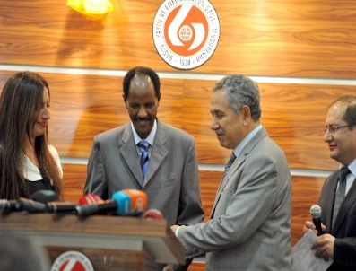 Arınç Açıkladı: Basın Yayın Enformasyon’a Yeni Düzenleme Geliyor