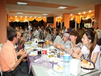 RAMIS UZUN - Beşikdüzü’nde Şehit ve Gazi Ailelerine İftar