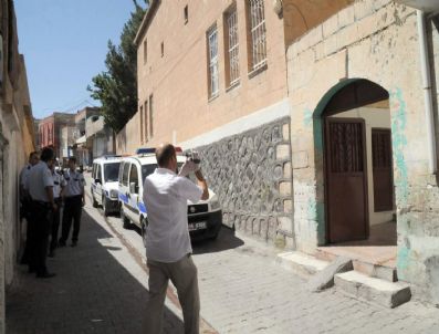 Camiye Silahlı Saldırı: 5 Yaralı