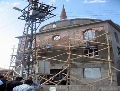 FATIH ÖZDEMIR - Digor’da Köylüler 300 Kişilik Camii Yaptırıyor