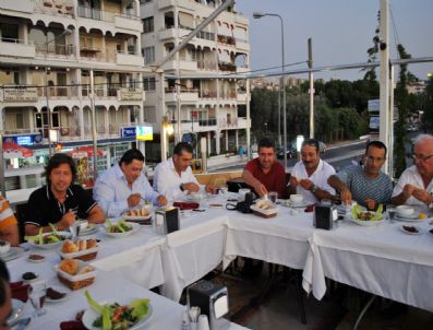 Dp Kuşadası İlçe Başkanı Basın Mensuplarıyla İftarda Buluştu