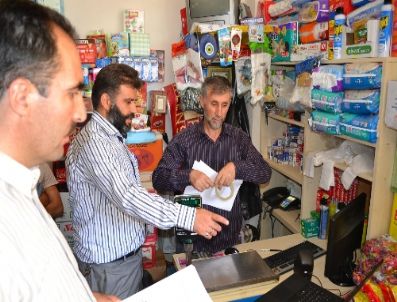 Erciş Kaymakamlığı, Somali`ye Yardım İçin Esnafı Bilgilendiriyor