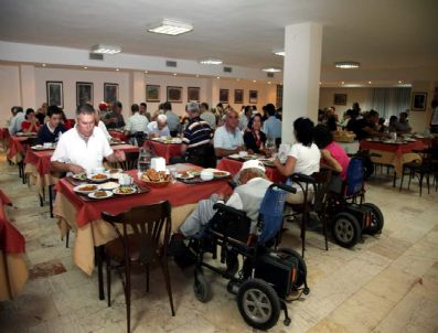 Eskişehir Büyükşehir Belediyesi Engelliler İle İftar Da Bir Araya Geldi