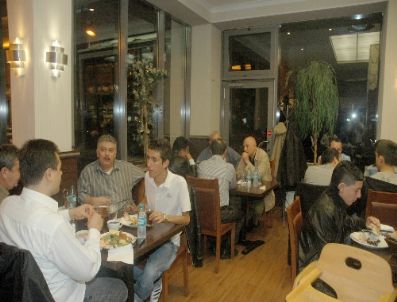 İftarlardan Son Sahur Programları Da Almanya’da Gelenekselleşiyor