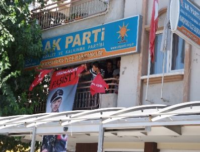 BAHRİYE ÜÇOK - İşçi Partililer Ak Parti İlçe Binasını Bastı