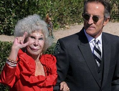 İspanyol düşes 85 yaşında evlendi