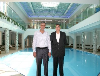 Kız Yurduna 5,5 Milyon Dolar Yatırım Yaptı, Hedefi Öğrenci Köyü Oluşturmak