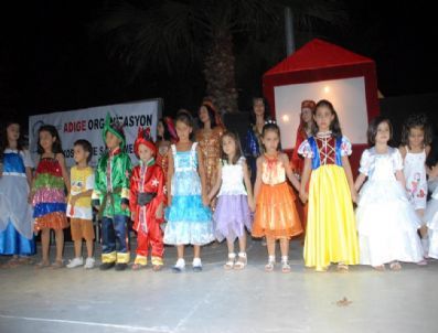 Ramazan Eğlencesine Katılan Çocukların Defilesi İlgiyle İzlendi