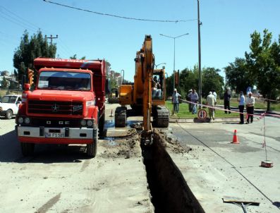 ŞEYH ŞAMIL - Sivas Belediyesi Altyapı Çalışmalarına Devam Ediyor