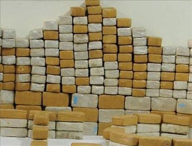 Tır'a düzenlenen uyuşturu operasyonu