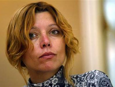 ELİF ŞAFAK - Elif Şafak The Guardian'a makale yazdı