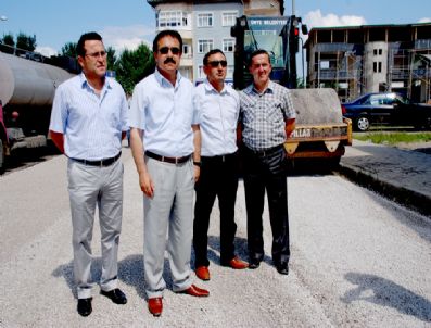 AHMET ARPACıOĞLU - Ünye`de Asfalt Çalışması