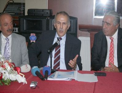 Vali Ata, İftar Yemeğiyle Gazetecilere Veda Etti