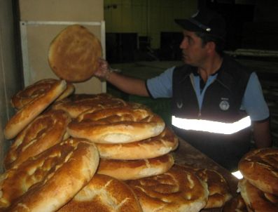 Zabıta Bayram Öncesinde Fırın ve Pastaneleri Denetledi