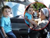 3 yaşındaki Mustafa otomobilde mahsur kaldı