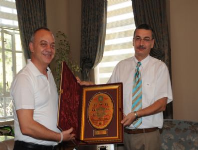 Başkan Ergün`den, Şanlıurfa`ya Atanan Vali Güvenç`e Veda Ziyareti