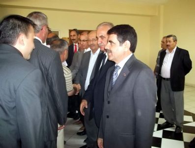 Belediye Personeli, Bayramlaştı