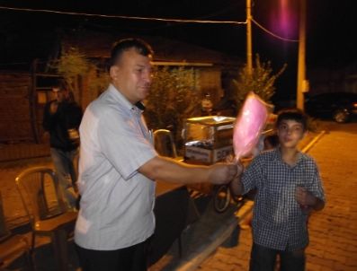 Edremitli Çocukların Kadir Gecesi Sevinci