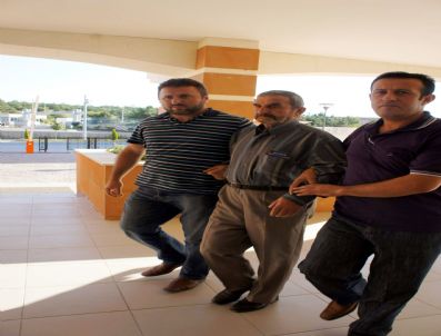 Hakaret Eden Eşini Silahla Öldürdü