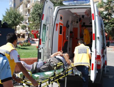 MEHMET ÇEVİK - Karaman`da Trafik Kazaları: 10 Yaralı