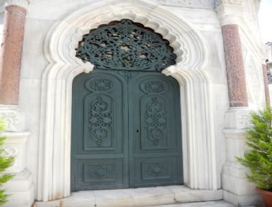 ENDÜLÜS - Keçecizade Fuad Paşa Türbesi Eski Görünümüne Kavuştu