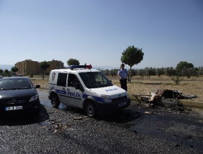 Yolda Yanan Koliler Tehlike Saçtı