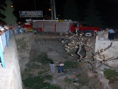 10 Metreden Dere Yatağına Düşerek Öldü