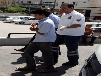 Asansörde Mahsur Kalan 2 Öğrenci Kurtarıldı