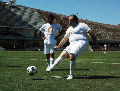 Başkentte Coşkun Özarı Turnuvası Başladı