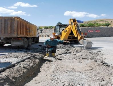 Bitlis`teki Su Kesintilerine Sondajlı Çözüm