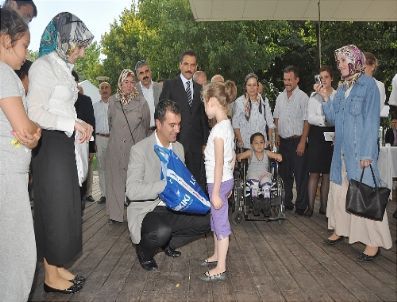 Eyüplü Çocuklara Bayramlık