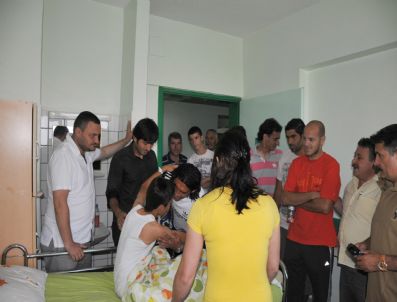 BOZÜYÜKSPOR - Futbol Terörü Kurbanı Çocuğa Bozüyükspor Yöneticilerinden Moral Ziyareti