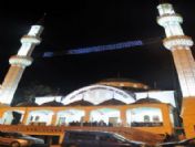 Gümüşhane`de Camiler Kadir Gecesinde Doldu Taştı