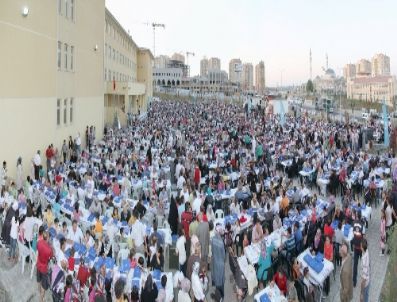 Kayaşehirliler Aynı Sofrayı Paylaştı