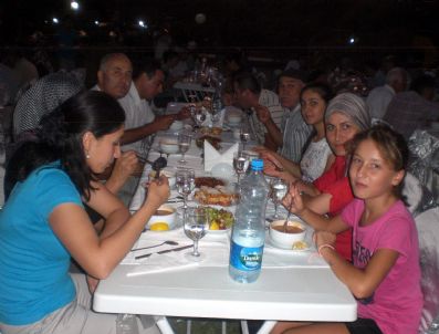 SELAMI KAPANKAYA - Kaymakamdan Şehit Ailelerine ve Gazilere İftar Yemeği