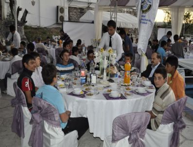 Kesob, Öğrencilere İftar Verdi