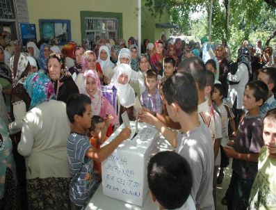 Kur`an Kursu Öğrencileri Bayram Harçlıklarını Somali’ye Bağışladı
