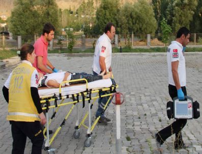 Mıcıra Kapılan Otomobil Takla Attı: 7 Yaralı