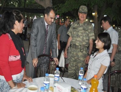 Şırnak Valiliği`nden Şehit Aileleri ve Gazilere İftar Yemeği