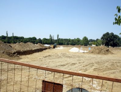 Tarım Arazisine Spor Kompleksi Yapan Büyükşehir Belediyesi`ne Tepki