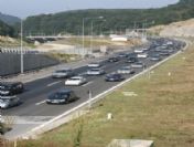 Tem Otoyolu Bolu Dağı`nda Bayram Yoğunluğu