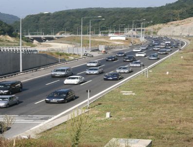 Tem Otoyolu Bolu Dağı`nda Bayram Yoğunluğu