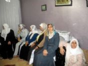 Ak Partili Bayanlardan Ramazan`da Ev Ziyaretleri