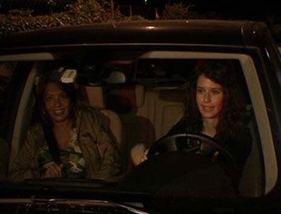 BEREN SAAT - Beren Saat arkadaşıyla gecelerde