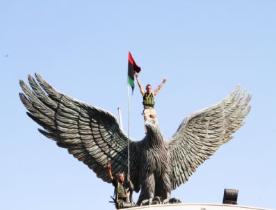 Kaddafi`nin Meşhur 32. Tugayı