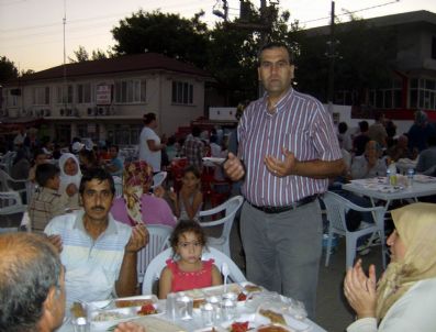 Kadıköy’de Esnaf İftar Yemeği Düzenlendi