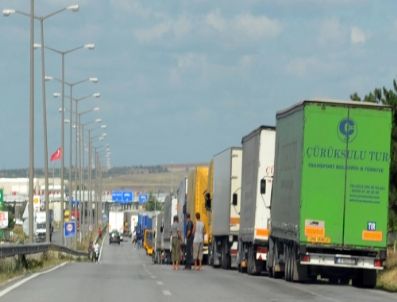 Kapıkule Yolunda 9 Kilometrelik Tır Kuyruğu Oluştu